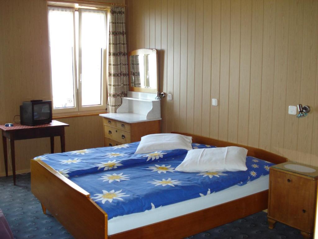 Les Tilleuls Hotel Gorgier Ruang foto