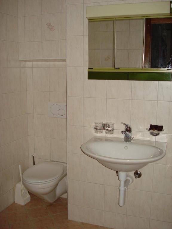 Les Tilleuls Hotel Gorgier Ruang foto